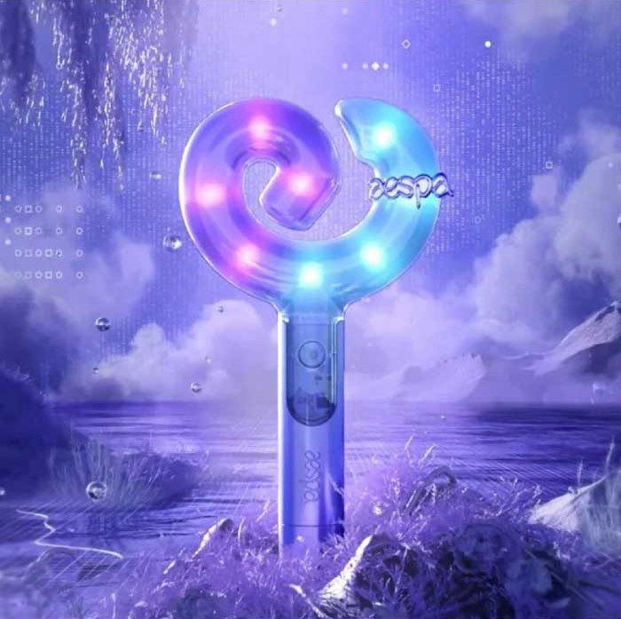PRE-ORDER: aespa – OFFICIAL FANLIGHT VER.2