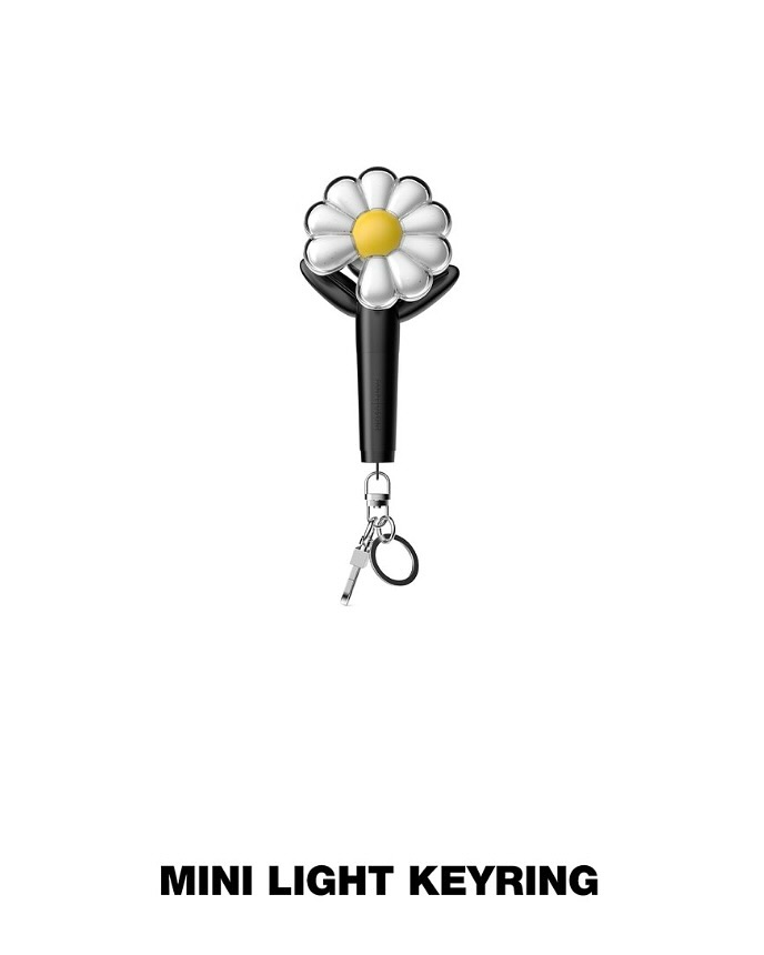 G-DRAGON - [Übermensch] MEDIA EXHIBITION OFFICIAL MD MINI LIGHT KEYRING (Black / Mint)