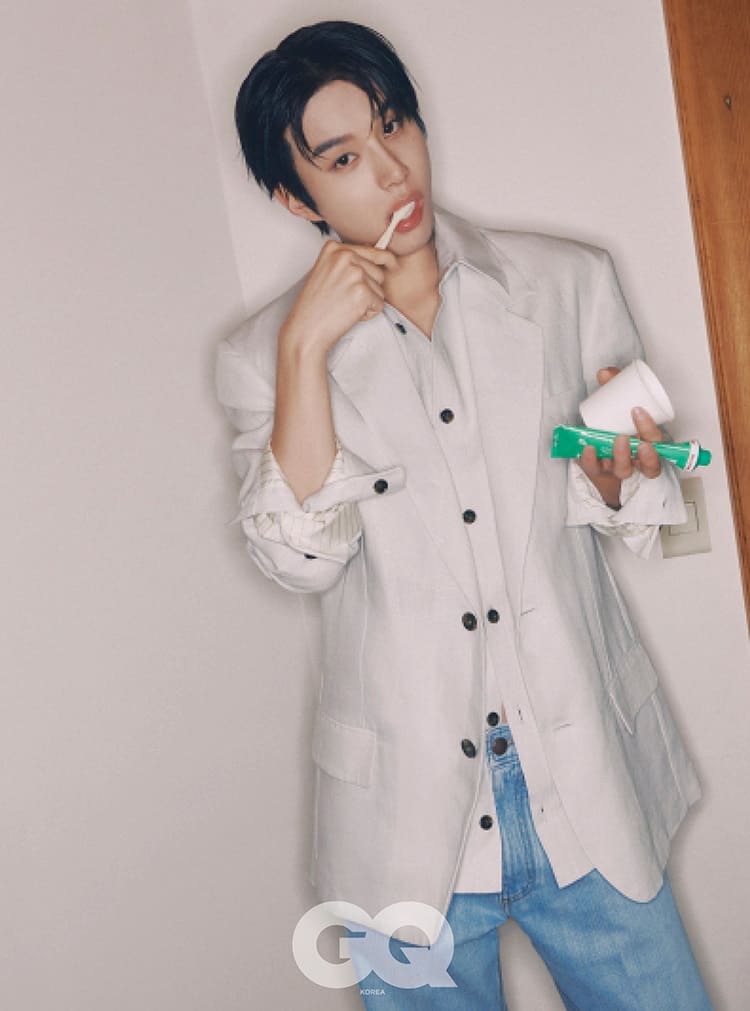 GQ - Rosé (February 2025) [Magazine]