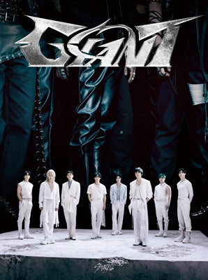 Stray Kids 2nd Japanese Album - GIANT [Japanese Edition]