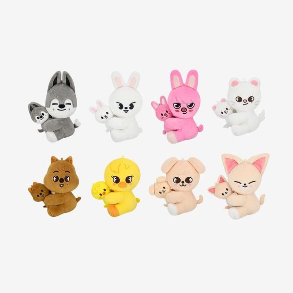 PRE-ORDER: Stray Kids – [dominATE : celebrATE] MAGNET PLUSH SET