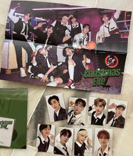 Load image into Gallery viewer, Stray Kids Holiday Special Single - Christmas EveL Official POB Mini Folded Poster + Photocard Set (Random)
